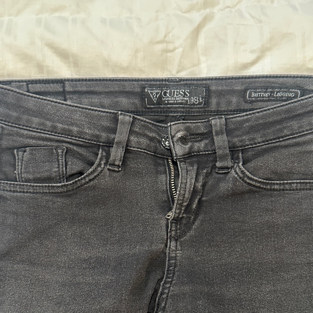 Guess Women's Skinny Jeans - Charcoal Gray